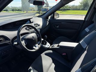 Renault Scenic 2012