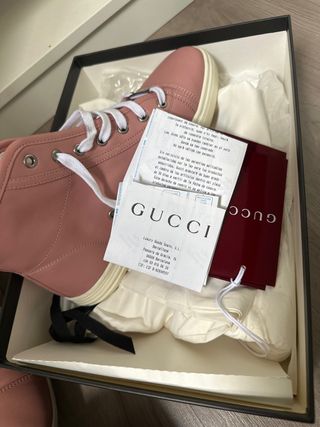 Zapatillas Gucci rosas como nuevas