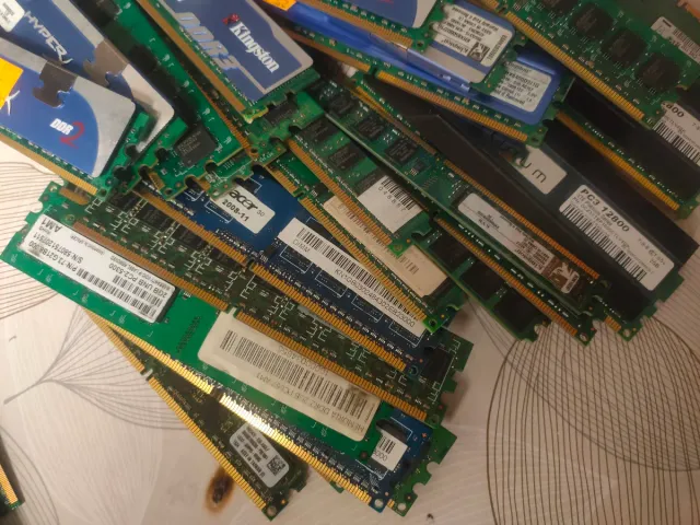 Tarjetas RAM 1GB y 2GB DDR2/DDR3