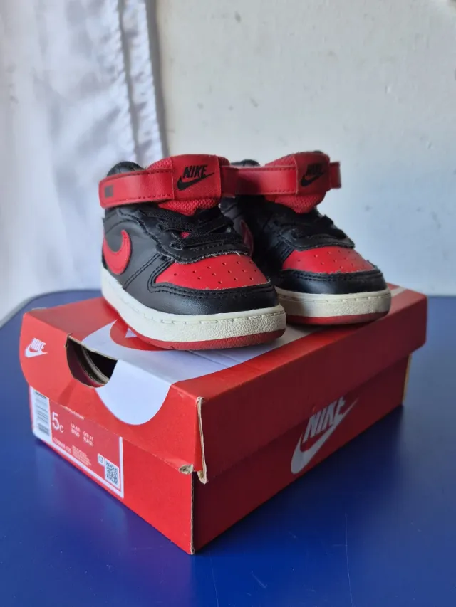 Scarpe Nike bambino/a num. 21