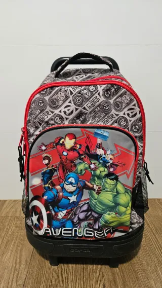 Mochila carro Avengers