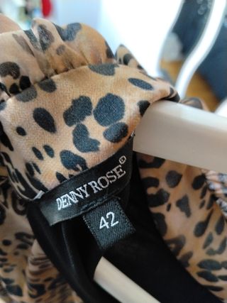 Vestido Denny Rose estampado animal print