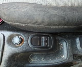 Mando elevalunas delantero peugeot 5265068 206