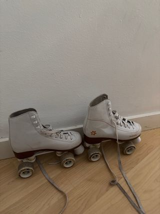 Patines de 4 ruedas blancos