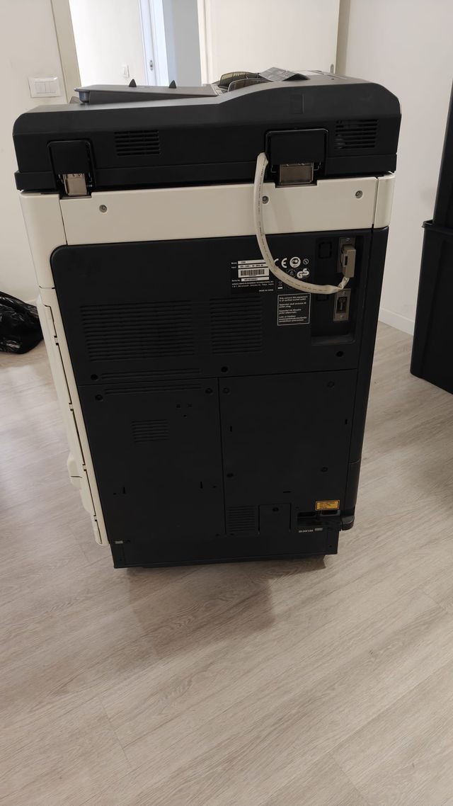 Stampante Konica Minolta Bizhub C220