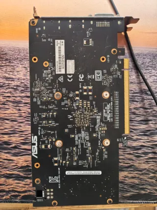 Gráfica ASUS GTX 1050