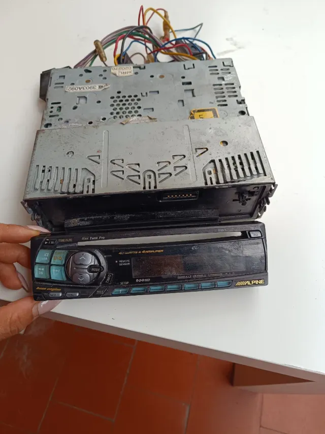 Alpine Casette Radio