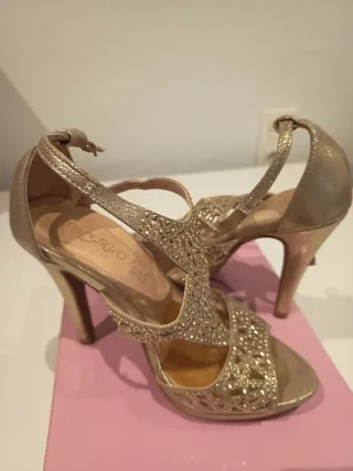 Zapatos de tacón PRESTIGIO dorados