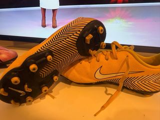 Zapatillas fútbol/rugby Nike T34 Recogida en Fines