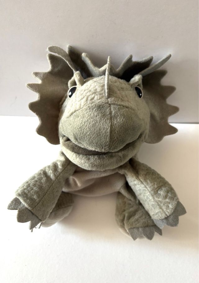 Marionete de Peluche do Mundo Jurássico Triceratops