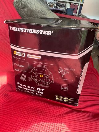 Volante Ferrari Thrustmaster PS3/PC