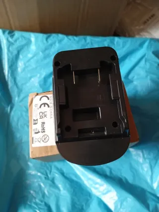 Adaptador de Batería Negro