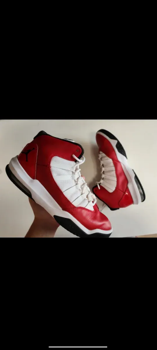 Air Jordan 11 Rojo y Blanco