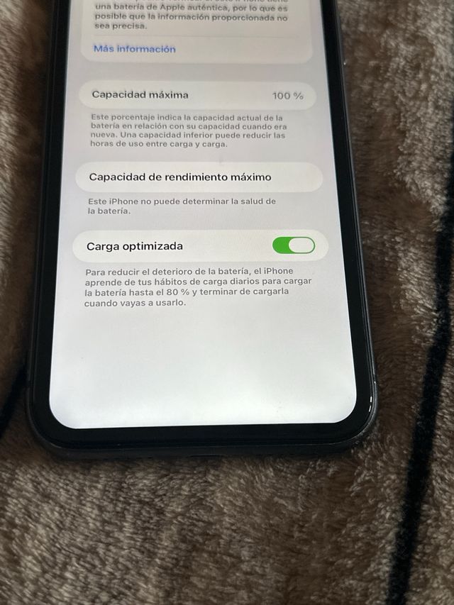 iPhone 11 64 GB buena estado p
