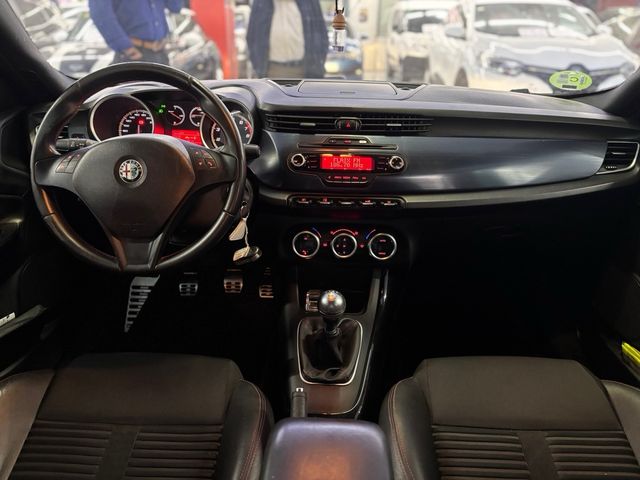 ALFA ROMEO GIULIETTA Q.V. 2011 136000km Etiqueta C