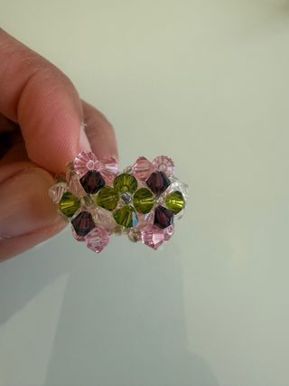 Anillo de abalorios flores ajustable