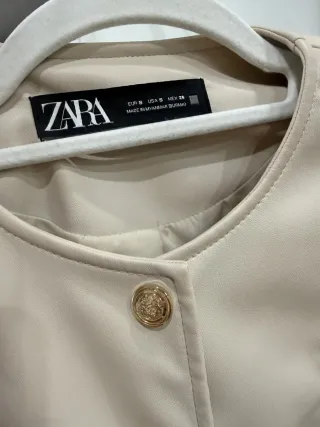 Chaqueta Zara Peplum Beige Talla S