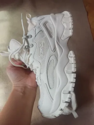 Zapatillas Fila Blancas Como Nuevas