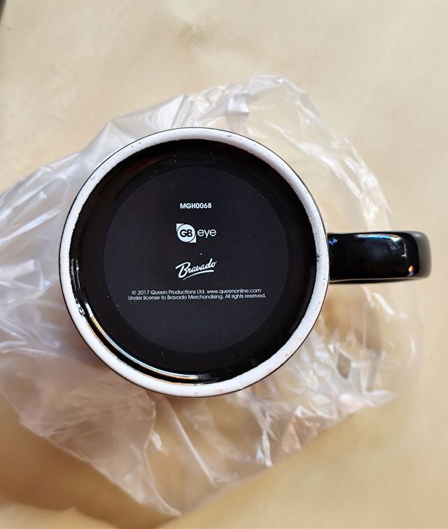 Taza Queen "Heat Change Mug"