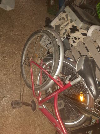 Bicicleta Mujer Roja Buen Estado