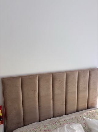 Cabecero de cama 1,35 beige terciopelo