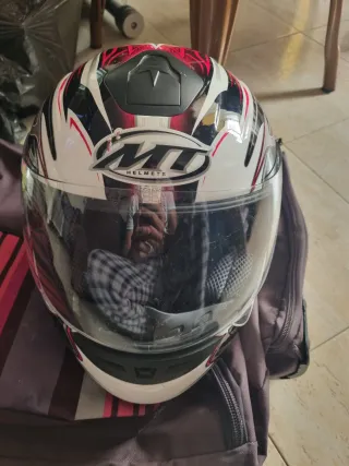Casco MT Karting,  trolley porta y protectores