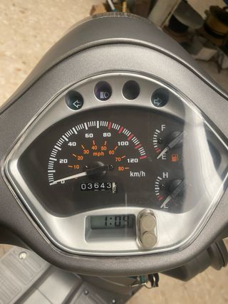 Moto  Rome 125cc 2021 con 3600km está como nueva
