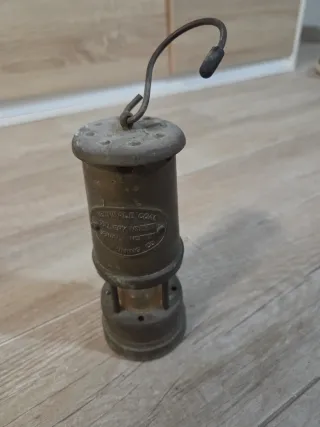 Lámpara de minero de latón