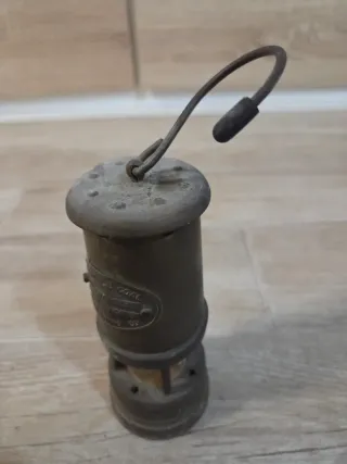 Lámpara de minero de latón