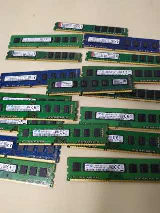 Lote 18x Memoria RAM Samsung DDR3 8GB PC3-12800U