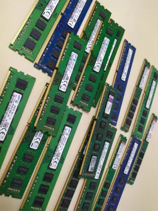 Lote 18x Memoria RAM Samsung DDR3 8GB PC3-12800U
