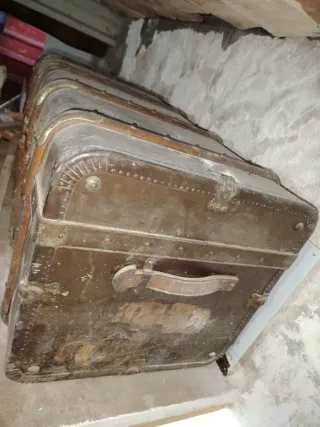 Baúl antiguo coleccionista