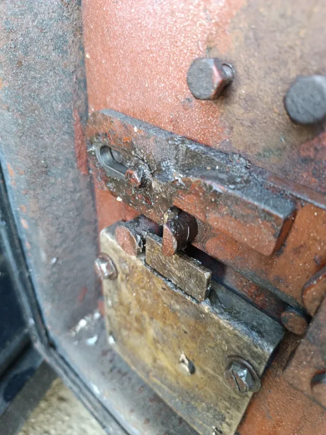 Caja Fuerte Antigua con Ruedas