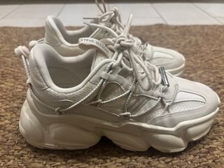 Scarpe Steve Madden Beige/Bianco Nuove