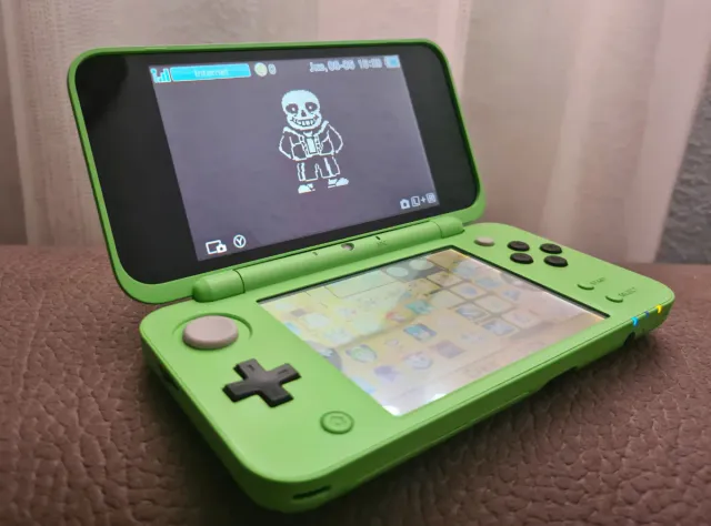 New Nintendo 2DS XL Creeper Edition Minecraft