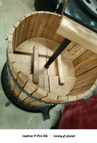 Prensa de uvas o manzanas. Lagar