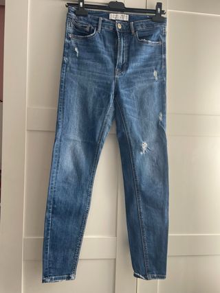 Vaqueros pitillo talla 38