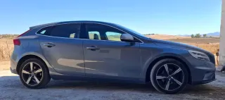 Volvo V40 2018