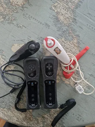 Complementos Juegos Wii: Nunchuk y Mando