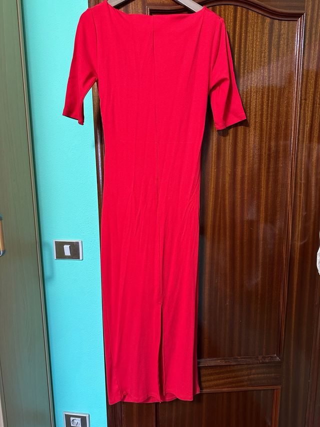 Vestido largo rojo Stradivarius