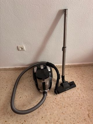Aspiradora Rowenta Compact Power XXL