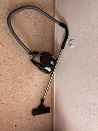 Aspiradora Rowenta Compact Power XXL