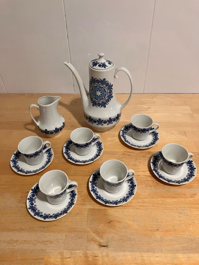 Juego de café azul y blanco