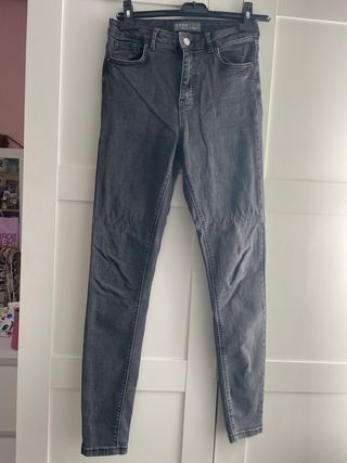 Vaqueros pitillo Primark talla 38