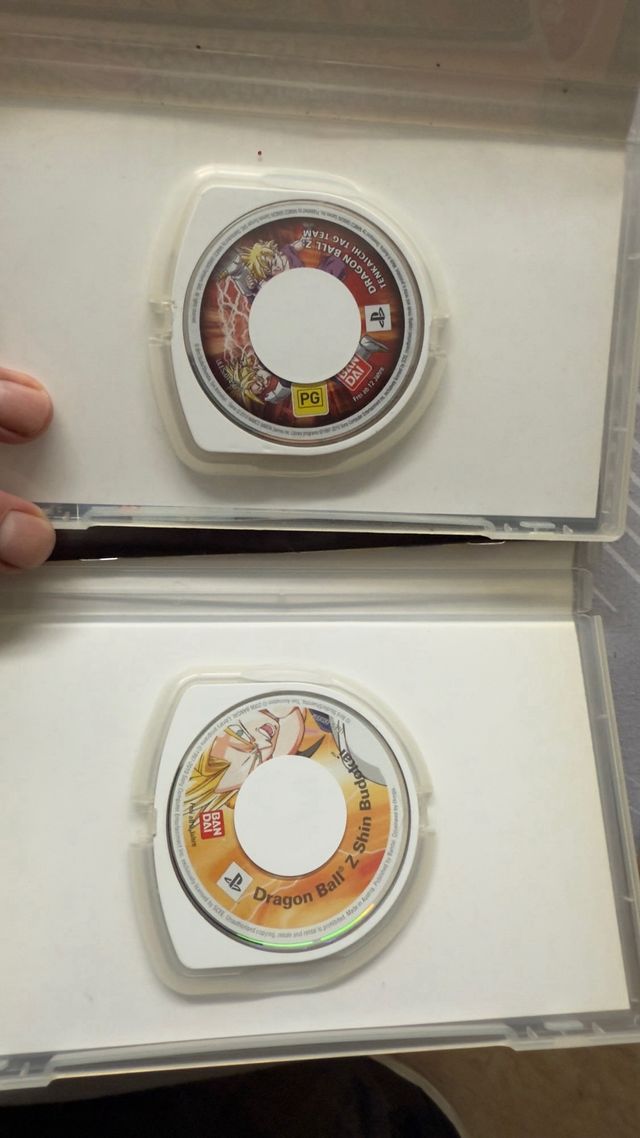 Juegos PSP Dragon Ball Z: Tenkaichi Tag Team y Shi