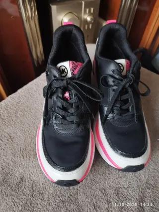 Zapatillas Michael Kors Negras y Rosas