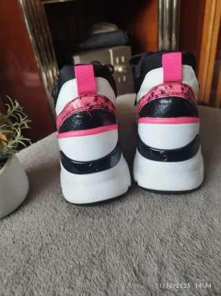 Zapatillas Michael Kors Negras y Rosas