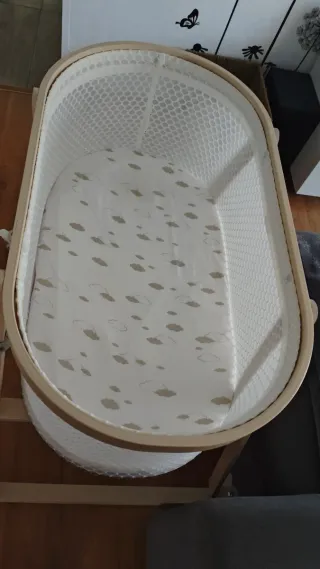 Minicuna Ikea se vende con colchón y 2 bajeras