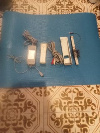 Accesorios Wii: Mando, Base y Cargador