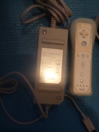 Accesorios Wii: Mando, Base y Cargador